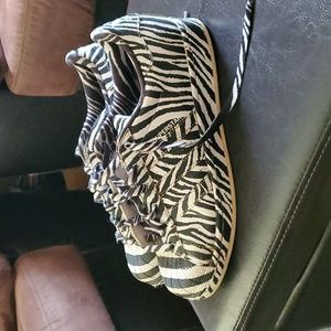 Adidas shell toe Superstar Zebra print shoes men's 6 women's 8